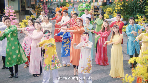 Hot hòn họt - MV mới của Bích Phương tiếp tục tạo sóng gió mạng xã hội ảnh 4