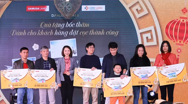 Lộ diện chủ nhân liền kề Dahlia Homes – Gamuda Gardens trúng ô tô Mercedes C200 ảnh 1