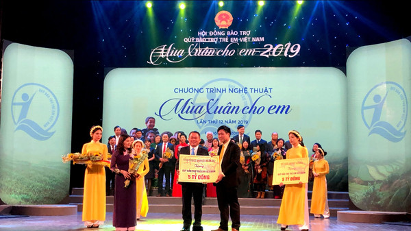 Phó chủ tịch nước gặp gỡ các doanh nghiệp có nhiều đóng góp vì trẻ em ảnh 1