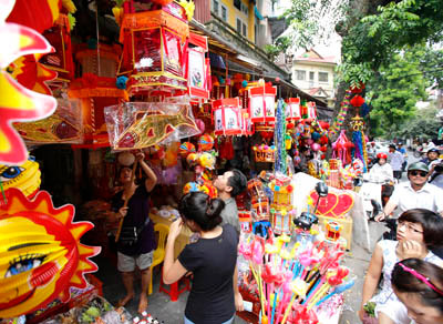 Đèn cá và đèn kéo quân được lựa chọn nhiều. Đèn cá và đèn kéo quân được lựa chọn nhiều