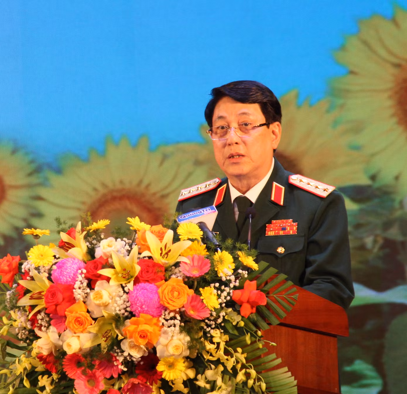 Đại tướng Lương Cường, Ủy viên Bộ Chính trị, Ủy viên Thường vụ Quân ủy Trung ương, Chủ nhiệm Tổng cục Chính trị Quân đội nhân dân Việt Nam, phát biểu tại lễ kỷ niệm. Ảnh: Minh Đức