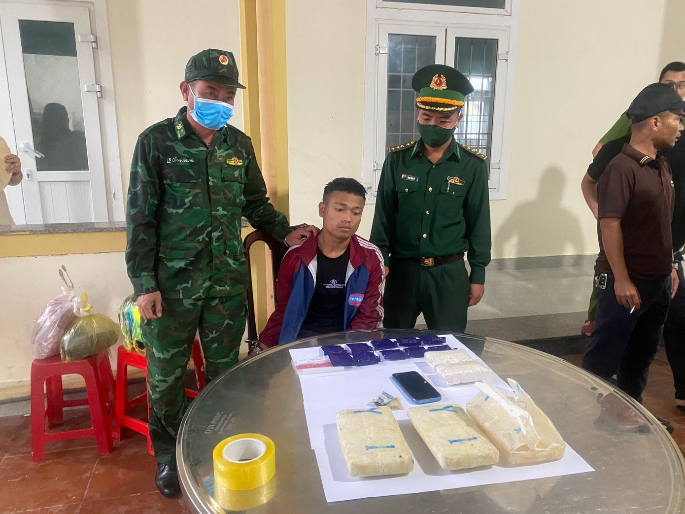 Tang vật ma túy bị lực lượng chức năng thu giữ. Ảnh: BP Tang vật ma túy bị lực lượng chức năng thu giữ. Ảnh: BP