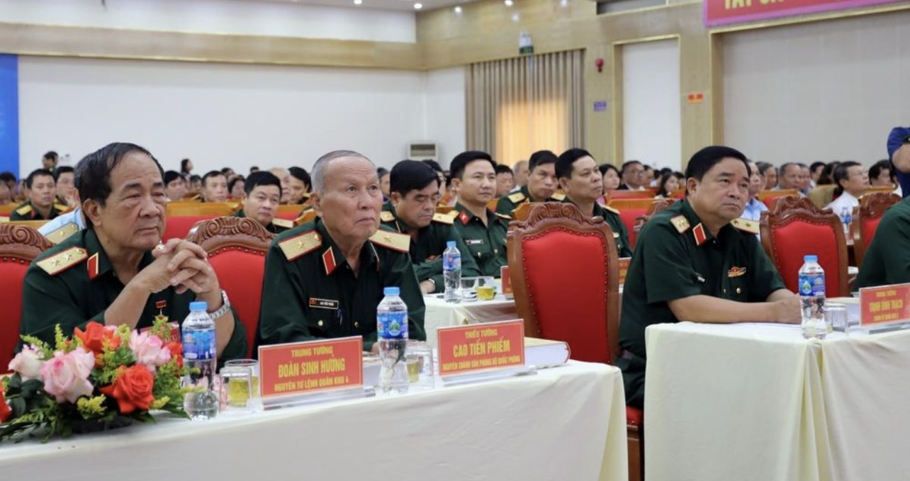 Các đại biểu tham dự Hội thảo.