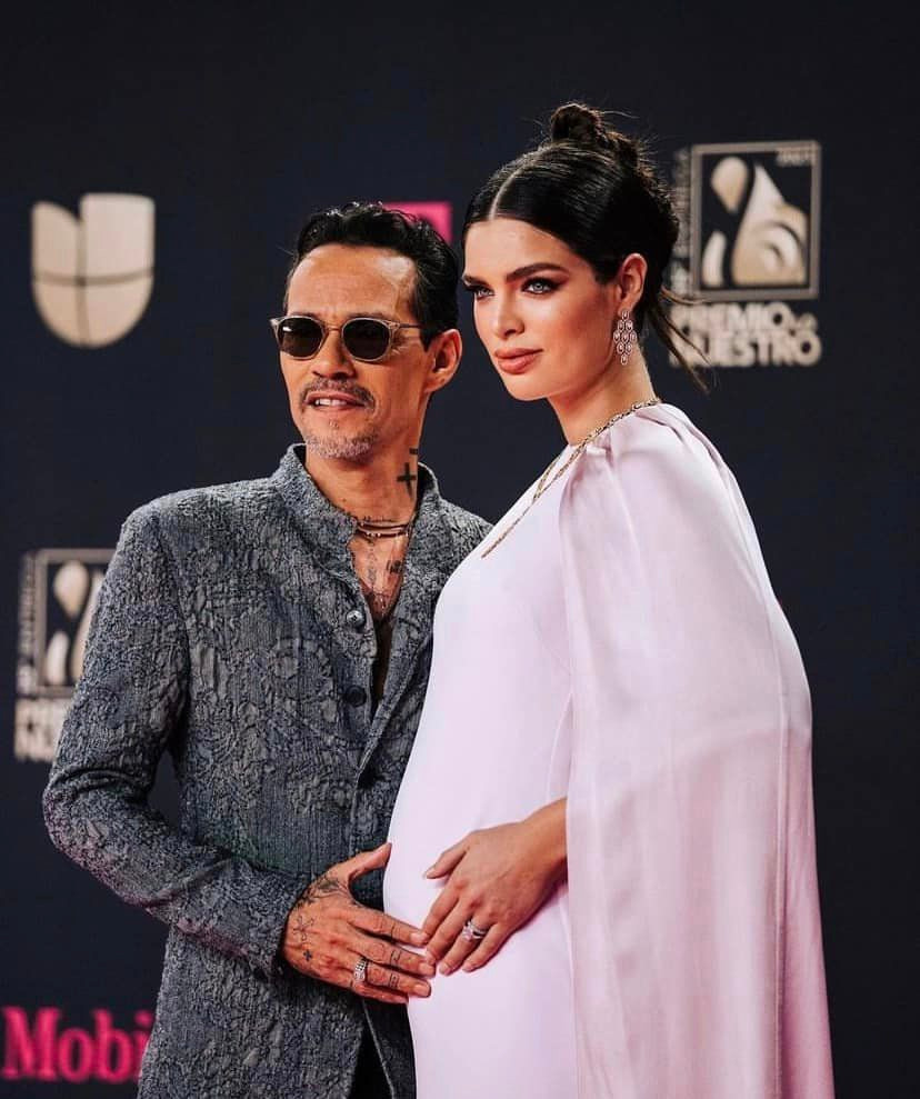 Vợ chồng Nadia Ferreira và Marc Anthony tình tứ trên thảm đỏ. Vợ chồng Nadia Ferreira và Marc Anthony tình tứ trên thảm đỏ.