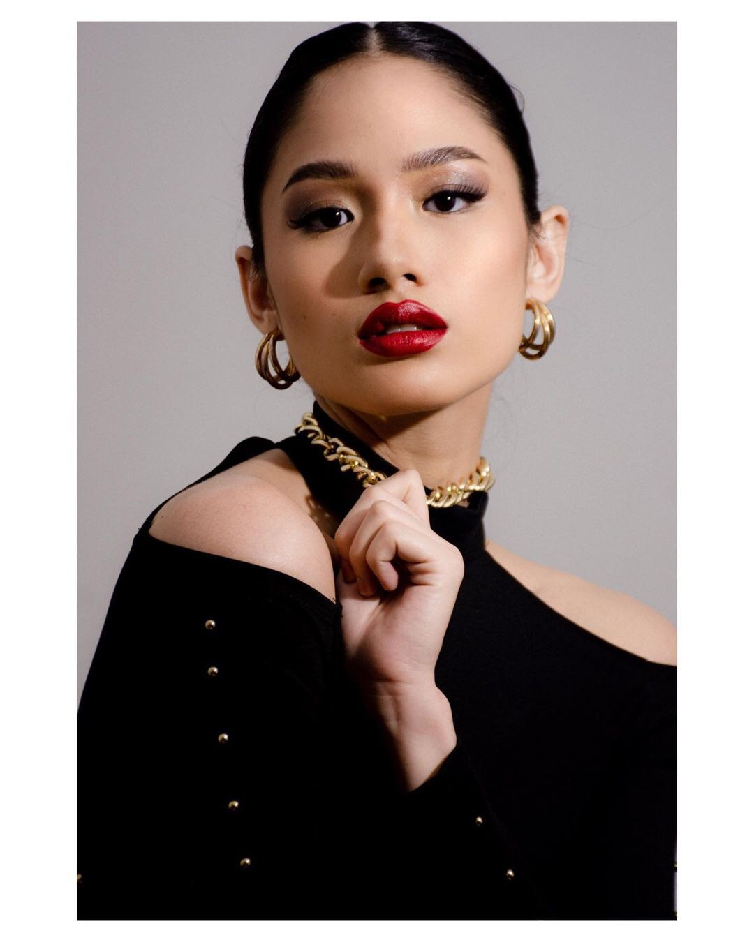 Clare chia sẻ cô muốn tham dự cuộc thi Hoa hậu Hoàn vũ Philippines khi còn trẻ, tuy nhiên khi đó gánh nặng gia đình trên vai quá lớn và cô phải trở thành trụ cột kinh tế. Hiện tại, khi đã có gia đình và ổn định về tài chính, Clare muốn tiếp tục theo đuổi giấc mơ nhan sắc của mình.