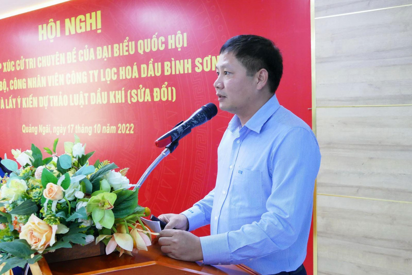 Tổng Giám đốc BSR Bùi Ngọc Dương báo cáo về hoạt động sản xuất kinh doanh của BSR. Tổng Giám đốc BSR Bùi Ngọc Dương báo cáo về hoạt động sản xuất kinh doanh của BSR.