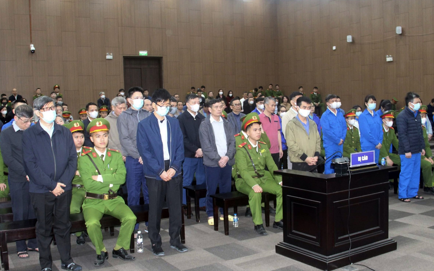 Các bị cáo tại phiên tòa. Ảnh: Như Ý Các bị cáo tại phiên tòa. Ảnh: Như Ý