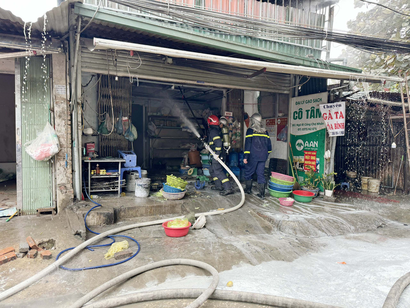 Ngôi nhà kinh doanh gạo.