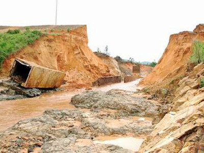 Đập thủy điện Ia Krêl 2 bị vỡ vào ngày 12/6. Đập thủy điện Ia Krêl 2 bị vỡ vào ngày 12/6