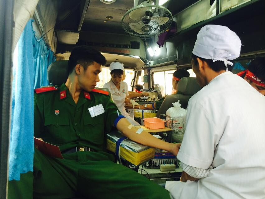 Chủ nhật Đỏ tiếp nhận 9.116 đơn vị máu ảnh 12