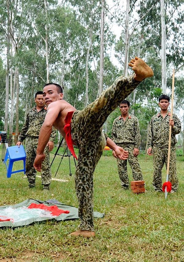 Để có được một cơ thể như sắt như đồng ấy các anh đã phải khổ ải luyện tập rất nhiều năm