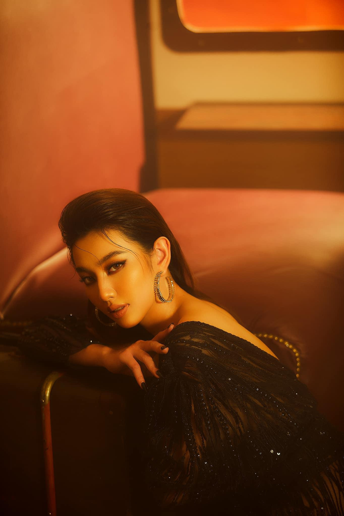 Với sự chuẩn bị kỹ lưỡng và một tinh thần &apos;hừng hực&apos; chiến đấu, Thuỳ Tiên được hy vọng sẽ tiếp tục mang về thành tích cao cho Việt Nam tại sân chơi Miss Grand International 2021.