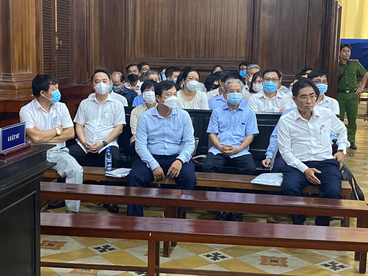 Các bị cáo tại phiên tòa.