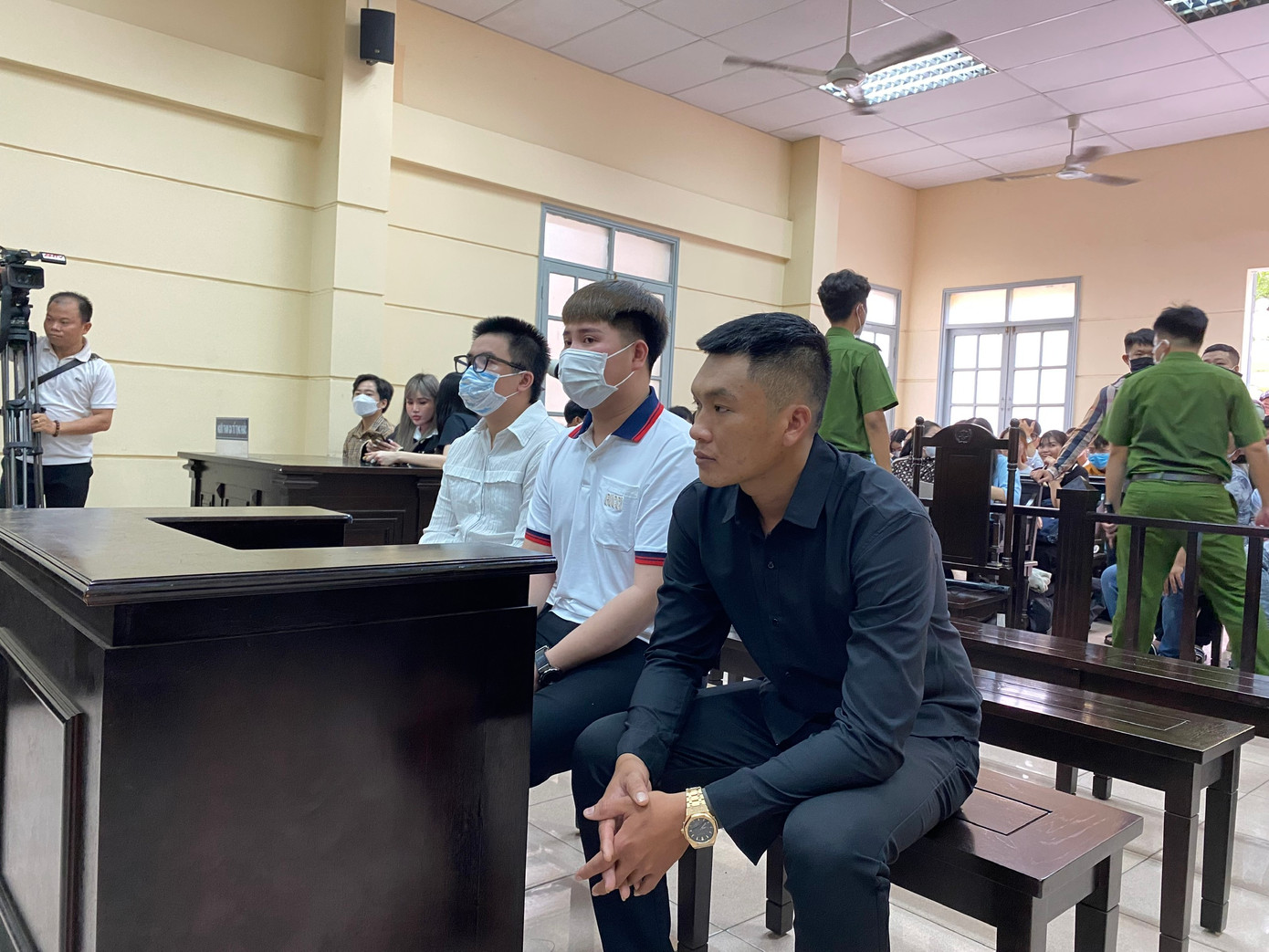 Các bị cáo tại phiên tòa sáng nay. Các bị cáo tại phiên tòa sáng nay.