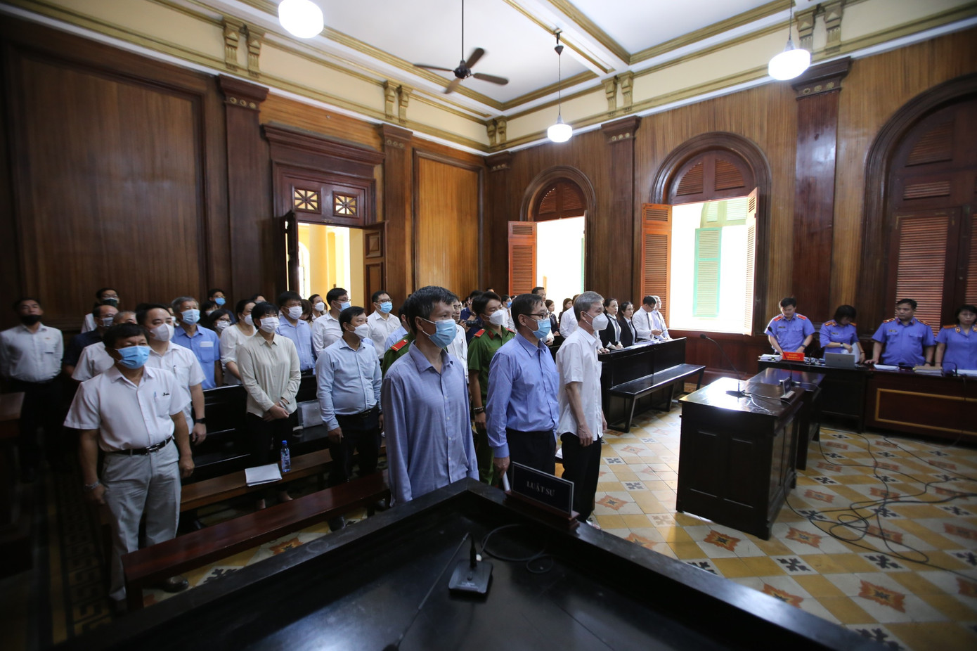 Phiên tòa xét xử vụ sai phạm CNS. Phiên tòa xét xử vụ sai phạm CNS.