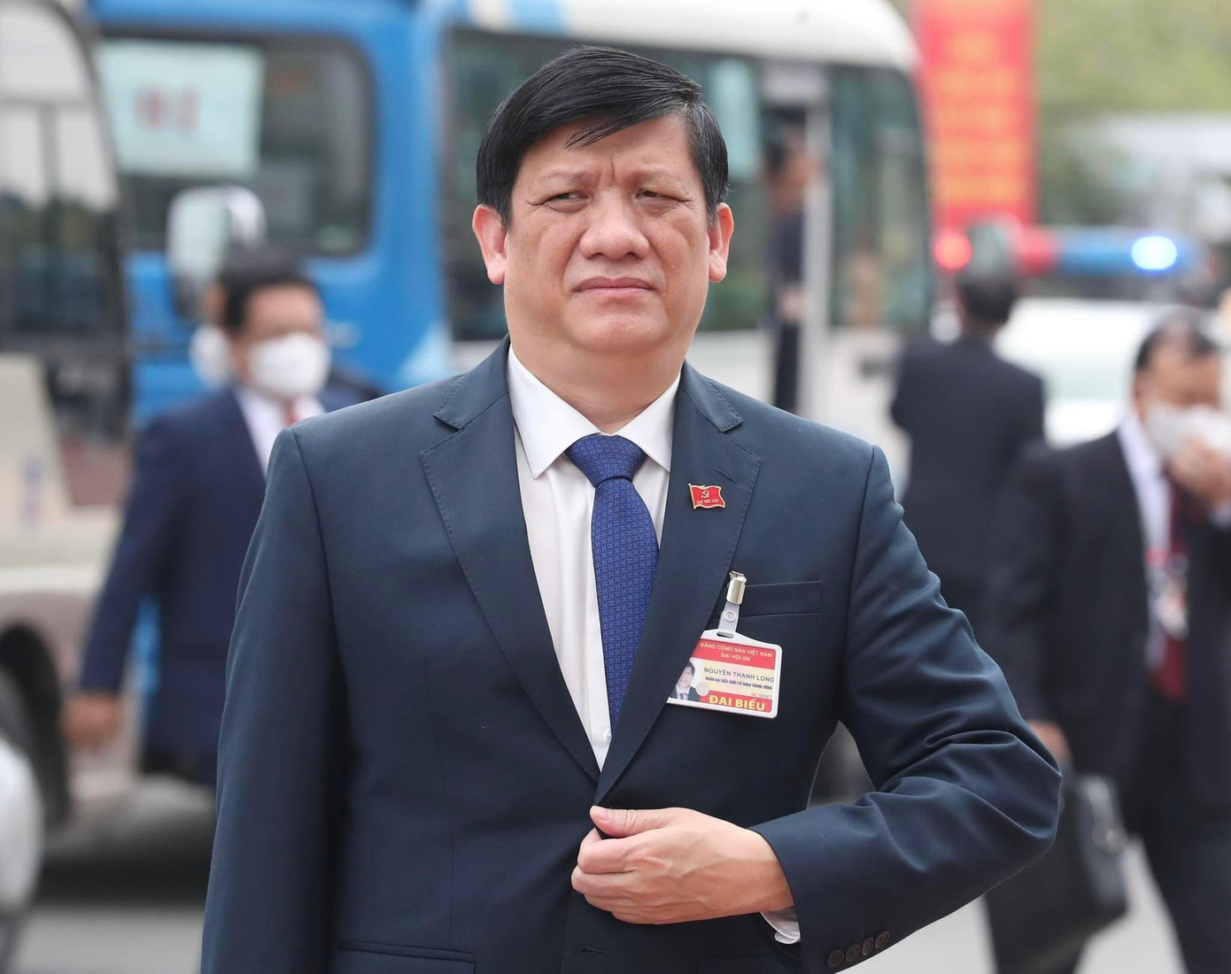 Sáng 7/6, Quốc hội đã thông qua Nghị quyết về việc bãi nhiệm tư cách đại biểu và phê chuẩn cách chức với ông Nguyễn Thanh Long. Sáng 7/6, Quốc hội đã thông qua Nghị quyết về việc bãi nhiệm tư cách đại biểu và phê chuẩn cách chức với ông Nguyễn Thanh Long.