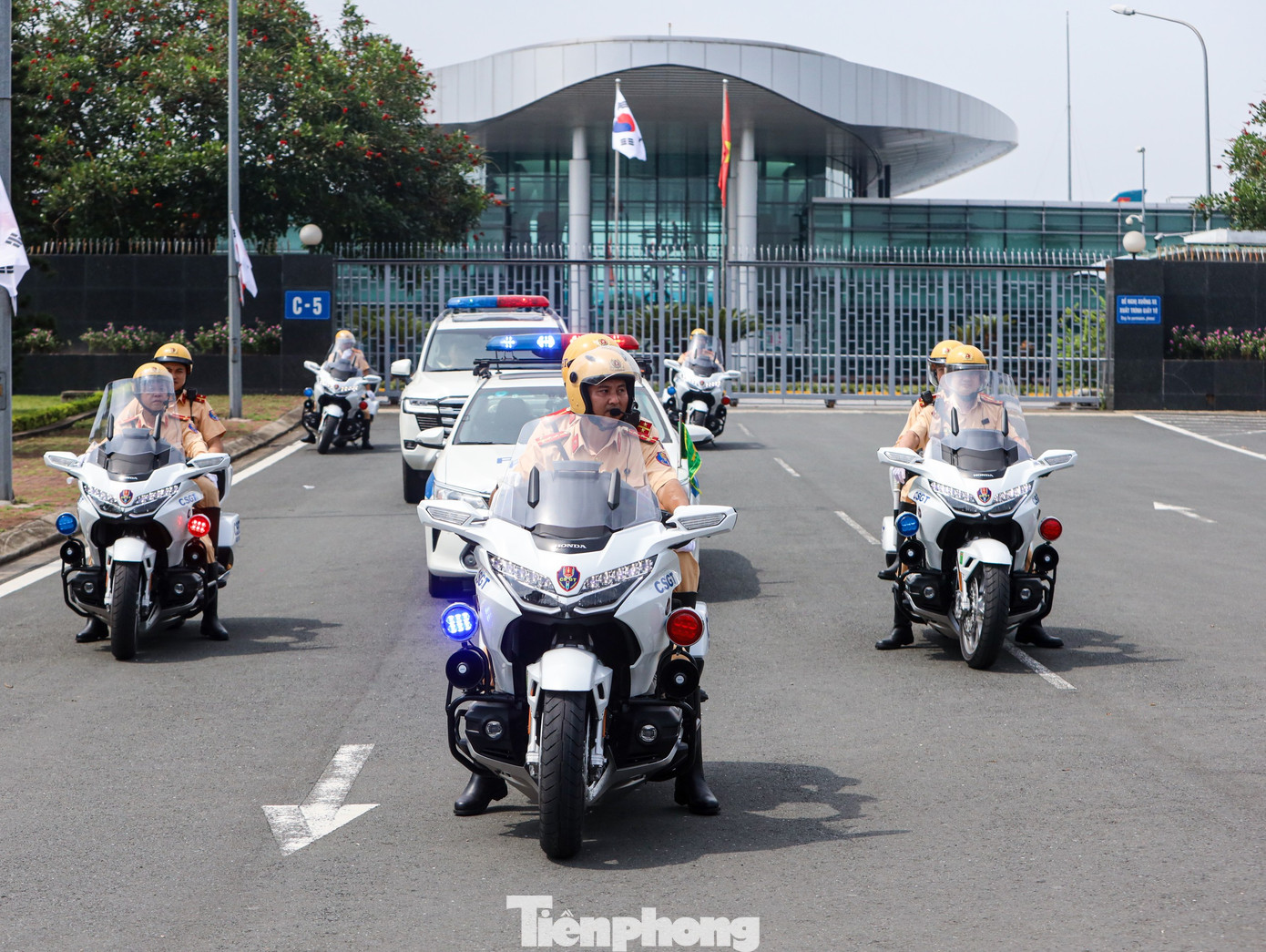 Trong các phương án luyện tập, CSGT triển khai theo đội hình mũi tên, đây là đội hình thường xuyên được sử dụng để dẫn các đoàn.