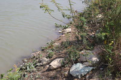 Rùng mình với nguồn nước nhiễm bẩn của... công ty cấp nước ảnh 5