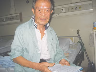 Cụ Trần Mạnh Phan tại BV Hữu Nghị