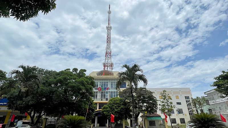 Đài PT-TH Quảng Bình và Báo Quảng Bình sẽ được sáp nhập để thành lập Trung tâm Truyền thông tỉnh Quảng Bình. Đài PT-TH Quảng Bình và Báo Quảng Bình sẽ được sáp nhập để thành lập Trung tâm Truyền thông tỉnh Quảng Bình.