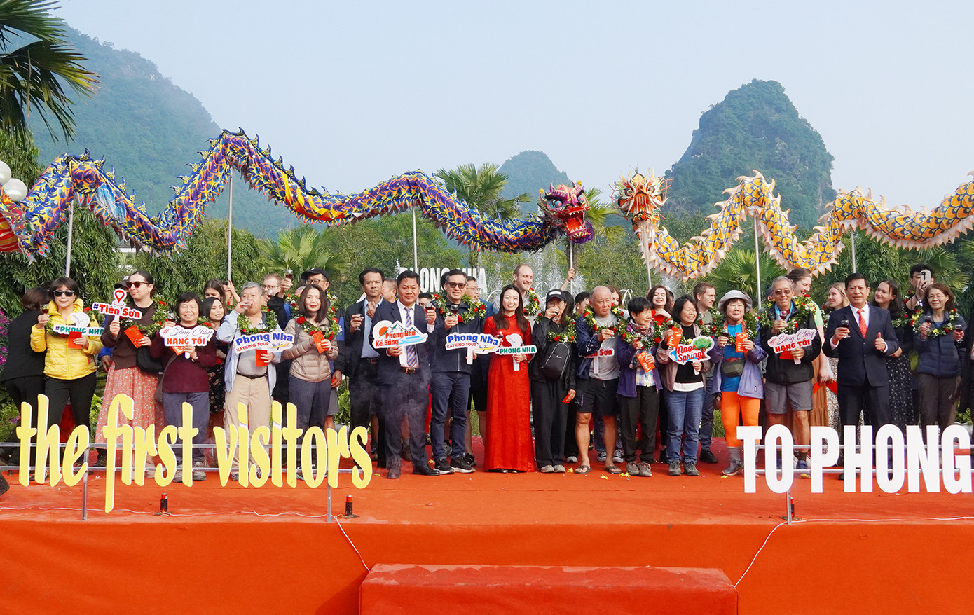 Lễ đón được tổ chức long trọng, để lại nhiều ấn tượng trong lòng du khách.