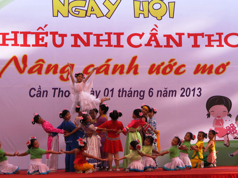 Chương trình khai mạc Ngày hội thiếu nhi Cần Thơ