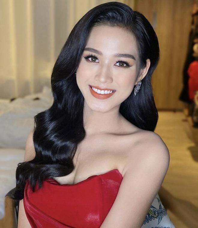 Hiện tại, do tình hình dịch bệnh căng thẳng nên Đỗ Thị Hà không thể vào Sài Gòn để luyện tập cho cuộc thi Miss World nhưng người đẹp cho biết với tinh thần màu cờ sắc áo, cô đang tích cực tự trau dồi các kỹ năng cho mình như: tự trang điểm, tự học catwalk, học tiếng Anh online...Trong thời gian dịch bệnh này, Đỗ Thị Hà cũng rất tích cực hoạt động tình nguyện để hỗ trợ đội ngũ y bác sĩ tuyến đầu cũng như giúp đỡ những người nghèo.