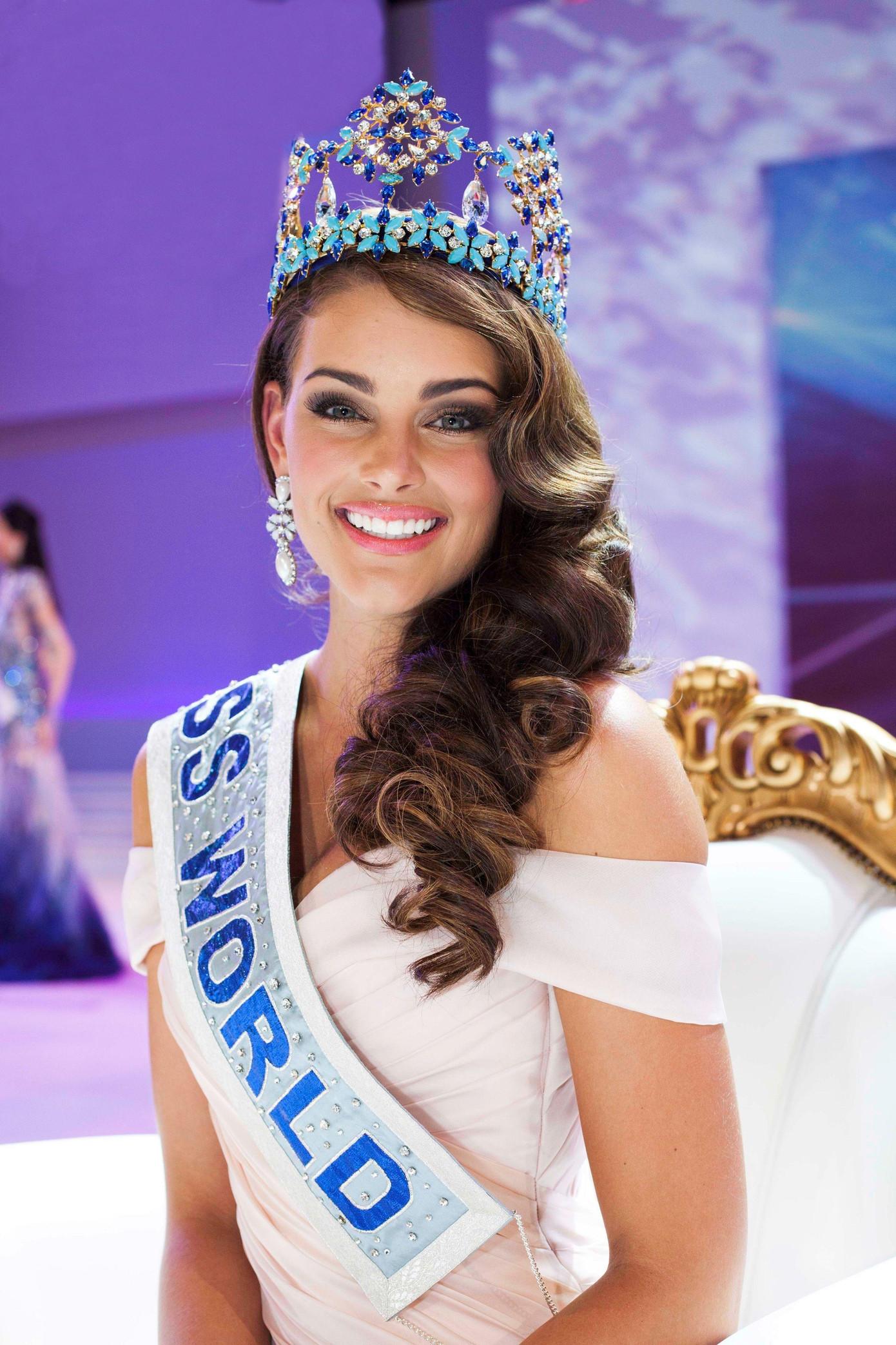 Rolene Strauss (sinh ngày 22/4/1992) từng giành giải Hoa hậu Nam Phi 2014 và sau đó đại diện cho quốc gia tham dự cuộc thi Hoa hậu Thế giới 2014. Cô là người Nam Phi thứ ba chiến thắng trong cuộc thi Miss World.
