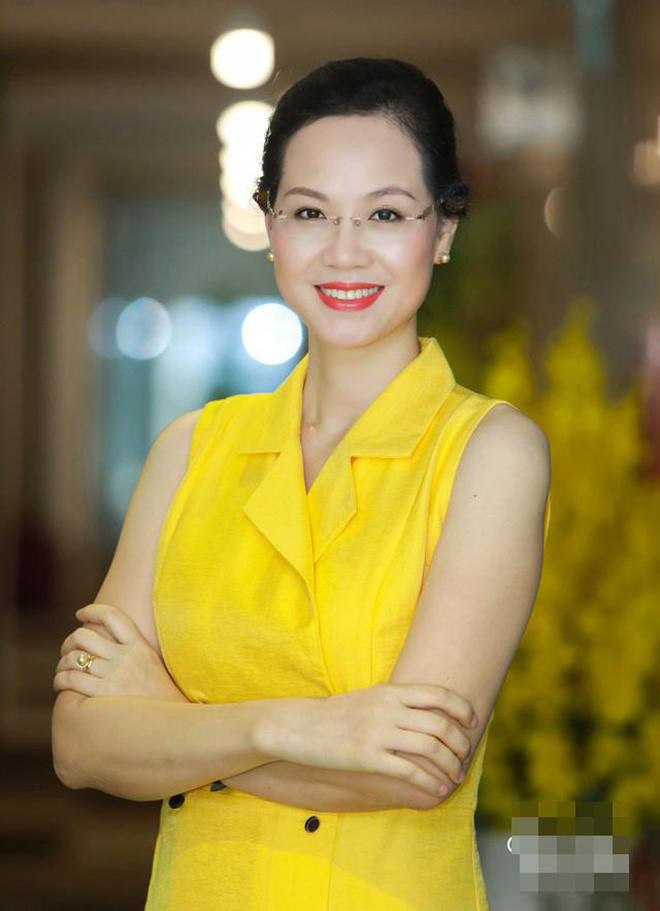 Vốn sở hữu nhan sắc xinh đẹp, rực rỡ lại có thêm danh hiệu Á hậu cao quý nên Minh Thúy nhanh chóng được để mắt và mời tham dự nhiều sự kiện cũng như các hoạt động nghệ thuật. Mặc dù vậy, chỉ một thời gian ngắn sau đó cô đã lựa chọn con đường học hành và lặng lẽ rút khỏi showbiz.