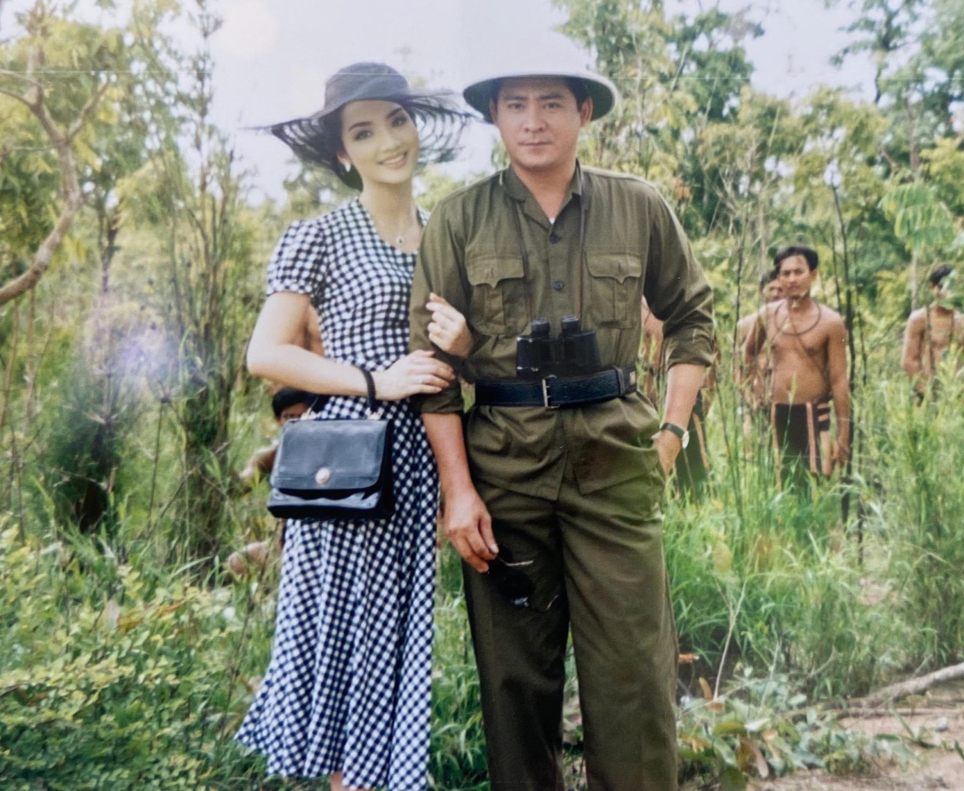 Tác phẩm này Giáng My đóng cùng nam diễn viên Huỳnh Anh Tuấn. Thời điểm cách đây 21 năm, Huỳnh Anh Tuấn vẫn là một diễn viên đang ở đỉnh cao sự nghiệp với ngoại hình phong độ, điển trai.