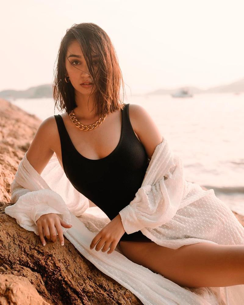 Với nhan sắc hiện đại và cực kỳ nóng bỏng của mình, mỹ nhân Indonesia sẽ trở thành đối thủ đáng gờm với bất kỳ thí sinh nào muốn chạm tay tới vương miện.