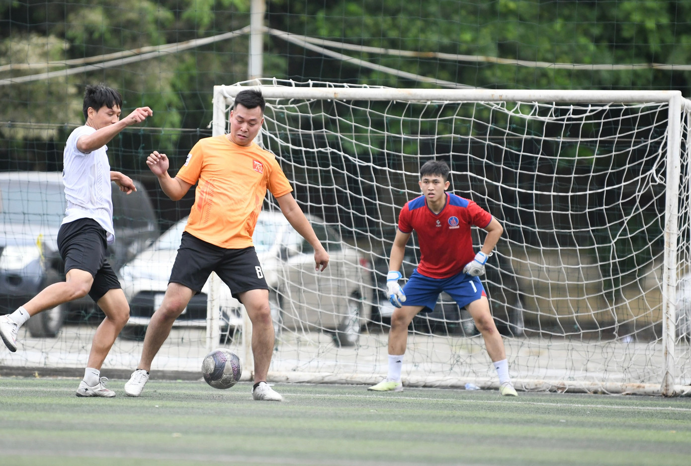 Từ 8h ngày 22/10, trận Bán kết 1 đã diễn ra giữa cặp Viglacera Yên Mỹ - Viện Huyết học Truyền máu Trung ương còn trận Bán kết 2 giữa Bộ LĐ-TB&XH - FC TW Đoàn cũng đồng thời tranh đấu. Từ 8h ngày 22/10, trận Bán kết 1 đã diễn ra giữa cặp Viglacera Yên Mỹ - Viện Huyết học Truyền máu Trung ương còn trận Bán kết 2 giữa Bộ LĐ-TB&XH - FC TW Đoàn cũng đồng thời tranh đấu.