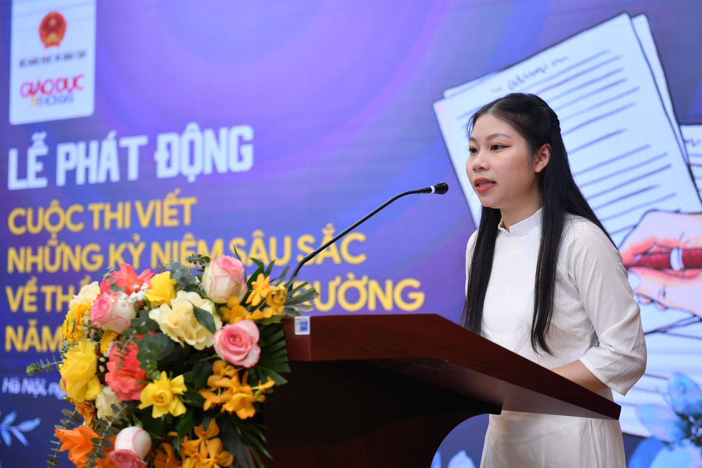 Em Nguyễn Thị Trang - sinh viên K25, Học viện Ngân hàng phát biểu hưởng ứng tại buổi Lễ. ảnh 7 Em Nguyễn Thị Trang - sinh viên K25, Học viện Ngân hàng phát biểu hưởng ứng tại buổi Lễ.