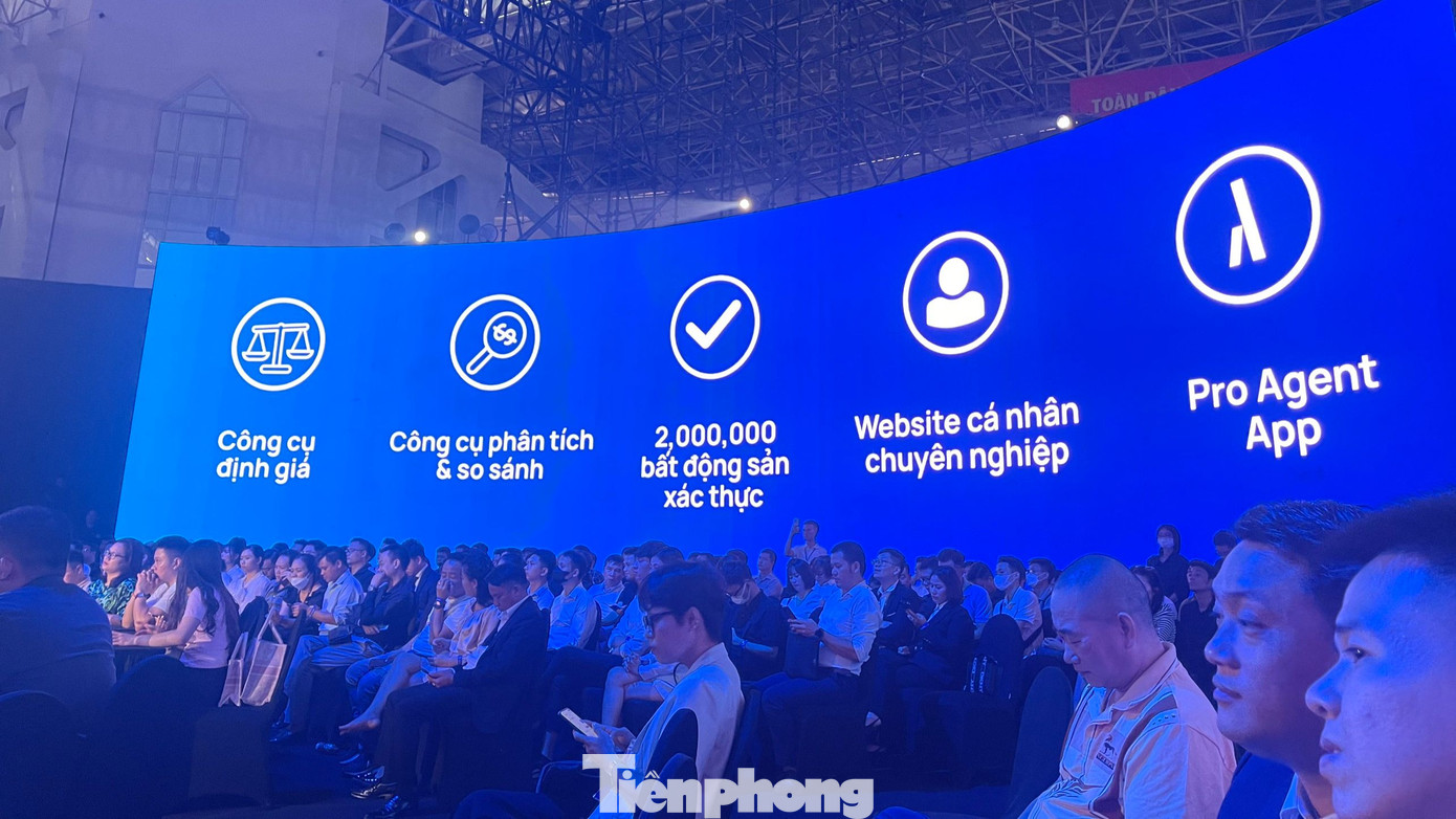 Sự kiện ra mắt Mạng lưới môi giới BĐS công nghệ OneHousing và nền tảng công nghệ phục vụ giao dịch BĐS đã thu hút hơn 1.000 môi giới tham gia.