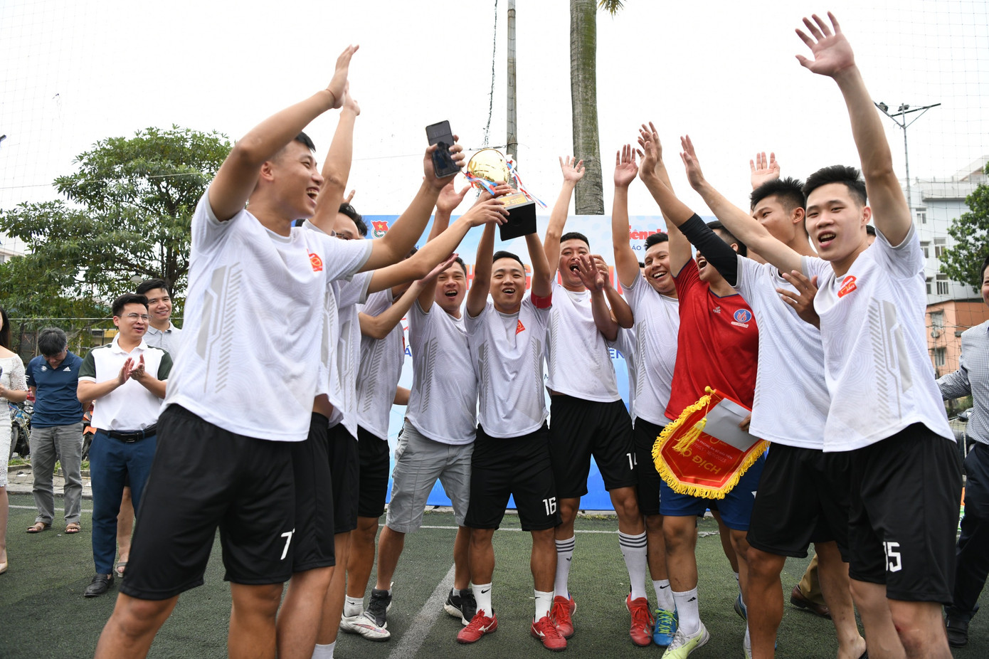 Những hình ảnh ấn tượng tại lễ trao giải. Những hình ảnh ấn tượng tại lễ trao giải.