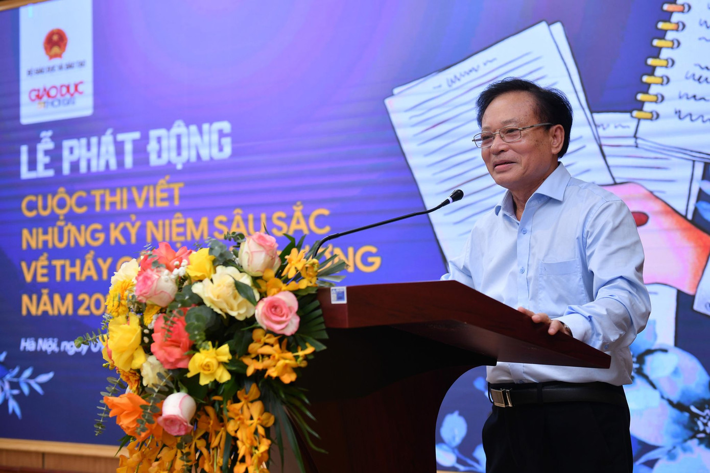 Thiếu tướng, nhà văn Nguyễn Hồng Thái: "Cuộc thi có thể không phải để thi thố về văn chương mà là cuộc ghi chép lại những điều tử tế, hy sinh có thực trong đời sống của nhà trường, giáo dục". Thiếu tướng, nhà văn Nguyễn Hồng Thái: "Cuộc thi có thể không phải để thi thố về văn chương mà là cuộc ghi chép lại những điều tử tế, hy sinh có thực trong đời sống của nhà trường, giáo dục".