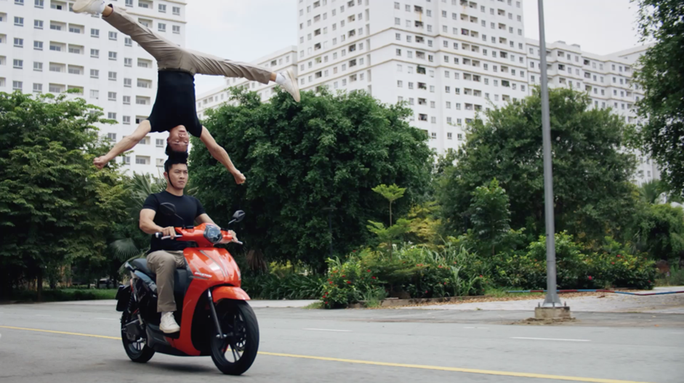 Mẫu quảng cáo gây bức xúc.