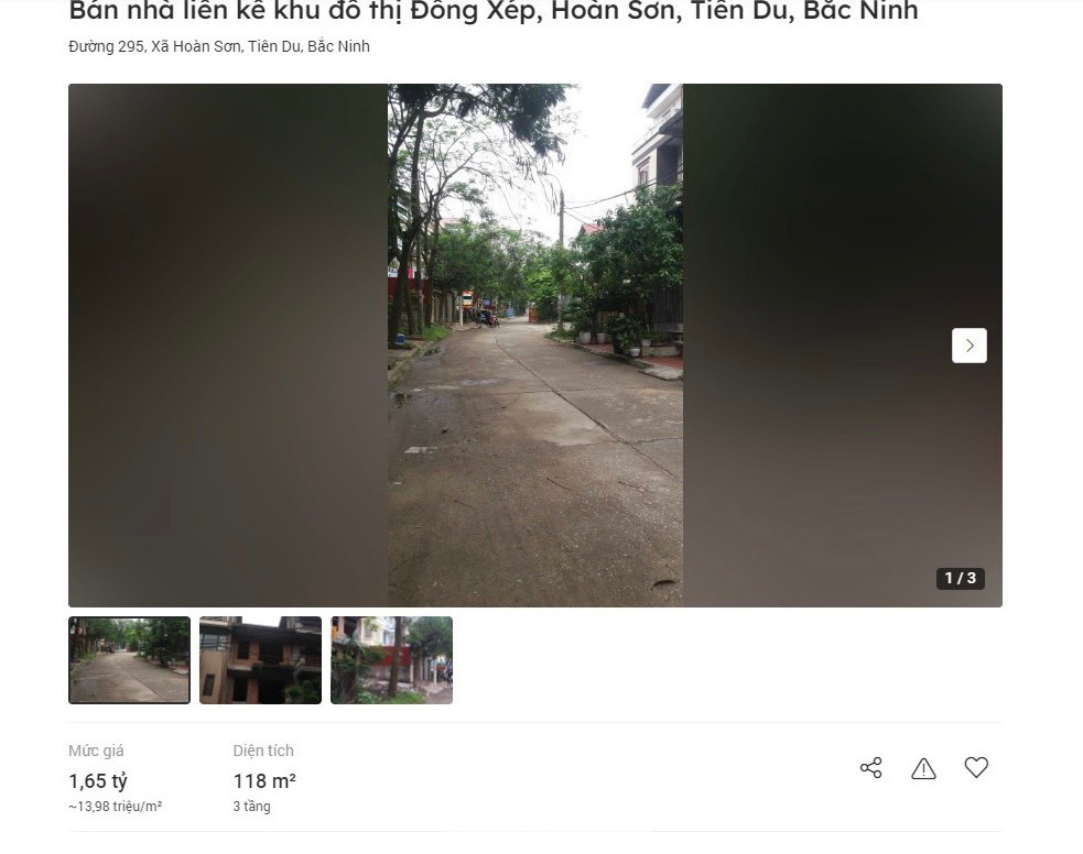 Thông tin rao bán liền kề xây thô trong Khu đô thị Đồng Xép giai đoạn 2018 - 2019 (ảnh trái) và giai đoạn 2022 - 2023 (ảnh phải) có sự thay đổi rõ rệt về mức giá. (Ảnh: Lập Đông)