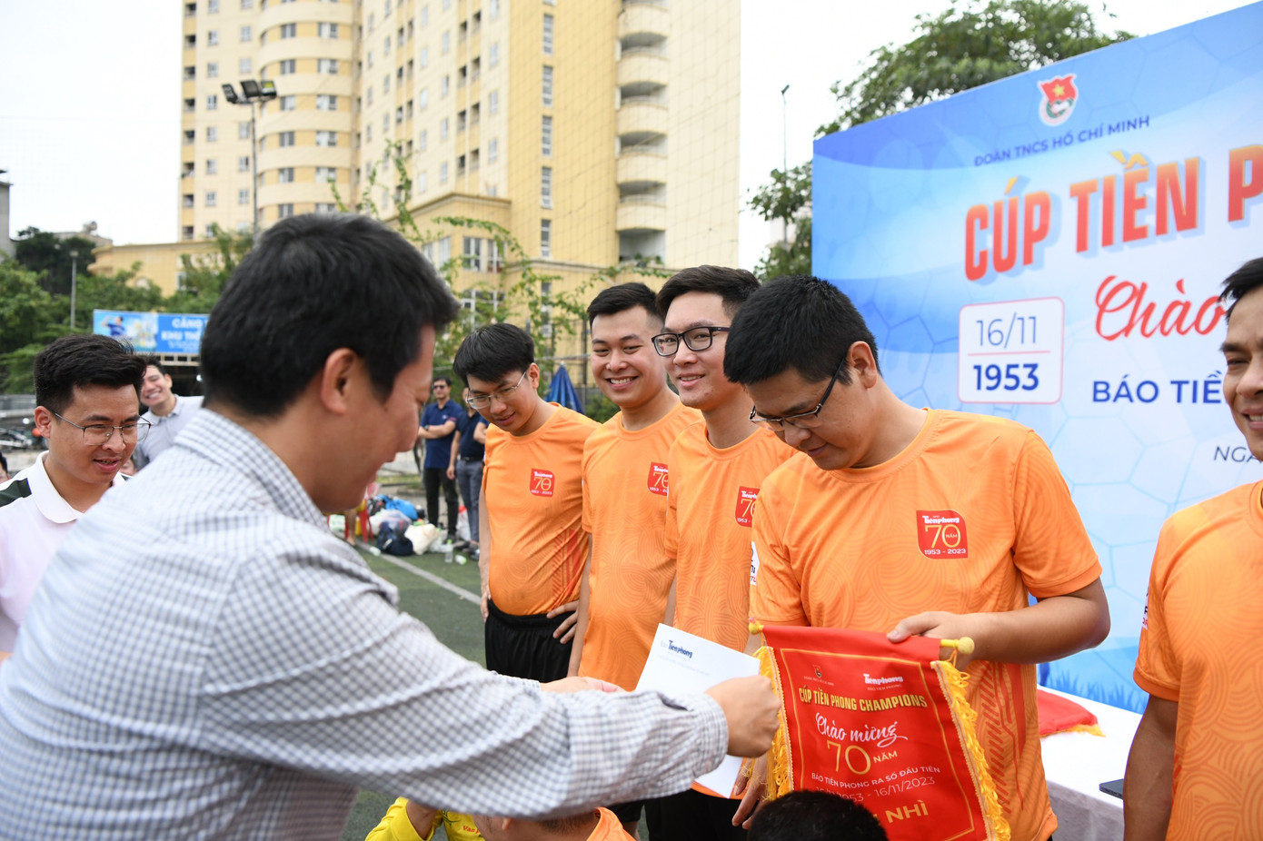 Những hình ảnh ấn tượng tại lễ trao giải. Những hình ảnh ấn tượng tại lễ trao giải.