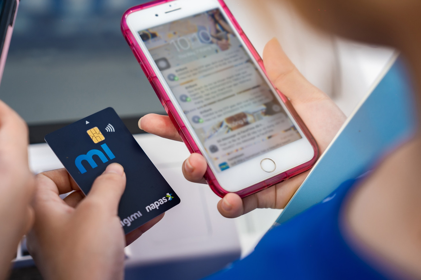 Đến với gian hàng của BVBank tại Ngày Thẻ Việt Nam 2023 - Sóng Festival, bằng việc chỉ sử dụng ứng dụng của ngân hàng là các bạn trẻ có thể giao dịch hầu hết các giao dịch tài chính thông qua việc quét mã QR, dễ dàng quản lý chi tiêu.