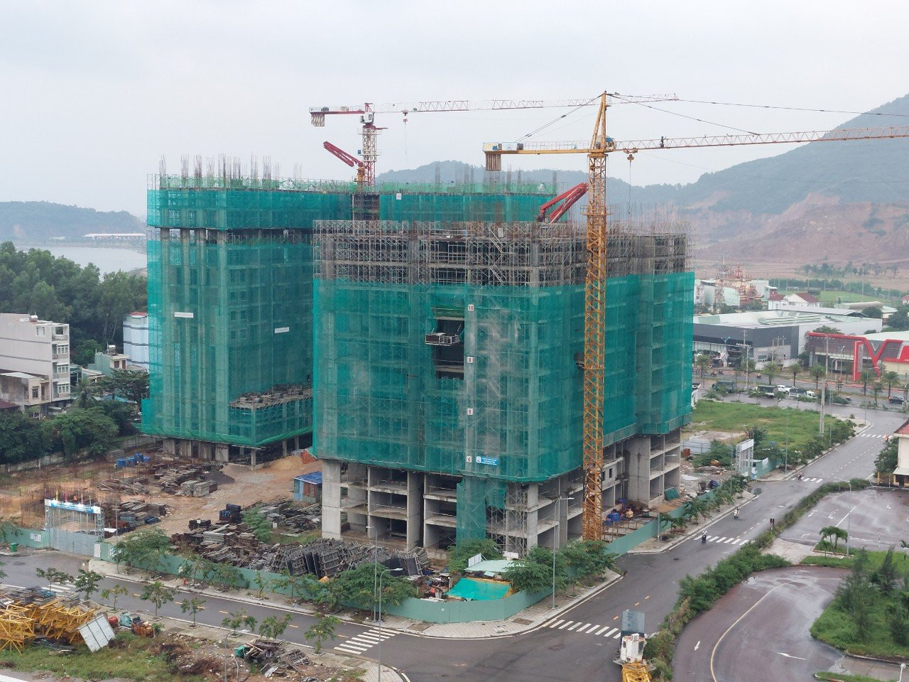 Hội Môi giới Bất động sản Việt Nam (VARS) nhận định các doanh nghiệp thuộc lĩnh vực BĐS bắt đầu xuất hiện những tín hiệu tích cực. (Ảnh minh họa)