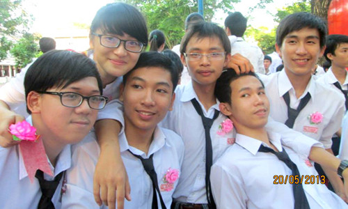 Thiện Nhơn bên phải 