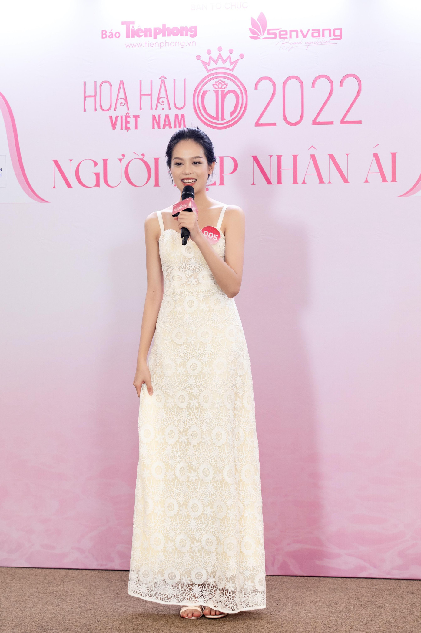 Có một số thí sinh trình bày về dự án đang thực hiện và đã có kinh nghiệm làm thiện nguyện trước đó. Trong khi đó, có không ít cô gái lần đầu thi hoa hậu và ít có cơ hội tiếp xúc với việc từ thiện.