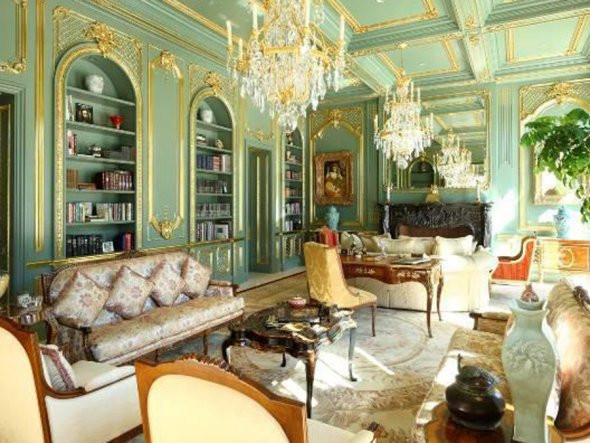 Tuy nhiên, căn phòng này trông có vẻ nhợt nhạt