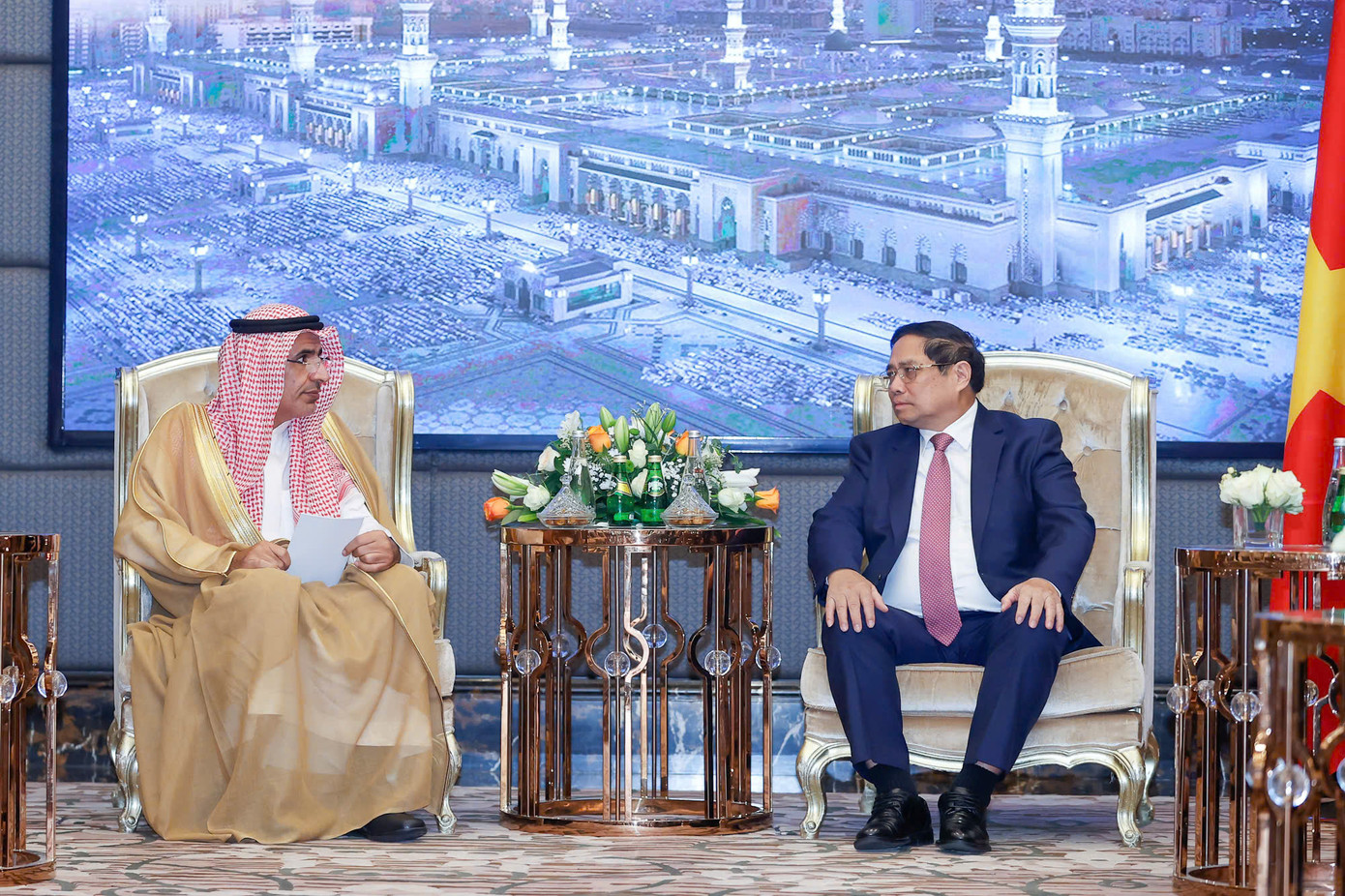 Thủ tướng nhấn mạnh, Việt Nam có môi trường chính trị ổn định để các doanh nghiệp nước ngoài an tâm kinh doanh hàng trăm năm