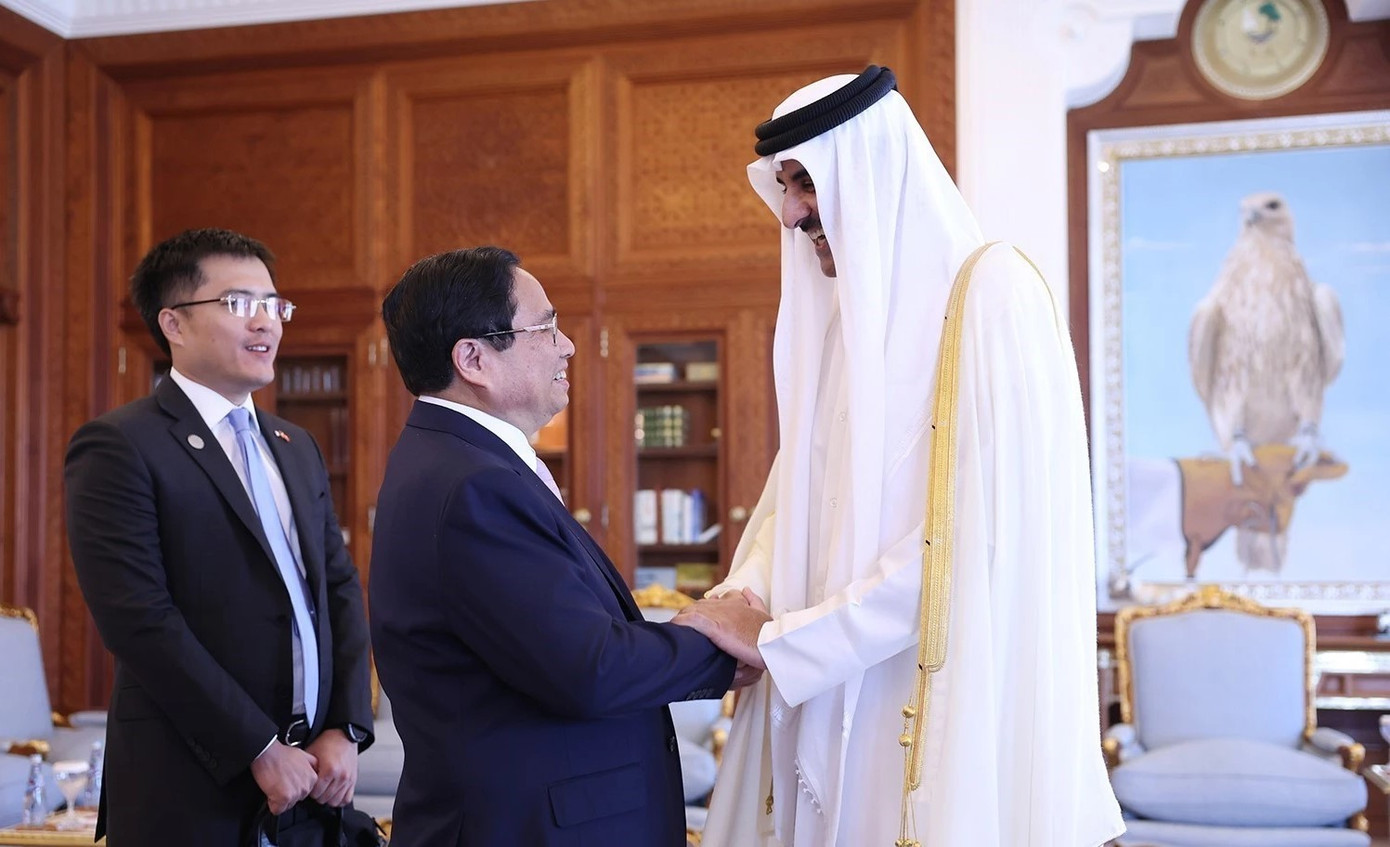 Thủ tướng Phạm Minh Chính hội kiến Quốc vương Qatar Sheikh Tamim Bin Hamad Al Thani. Ảnh: Dương Giang Thủ tướng Phạm Minh Chính hội kiến Quốc vương Qatar Sheikh Tamim Bin Hamad Al Thani. Ảnh: Dương Giang