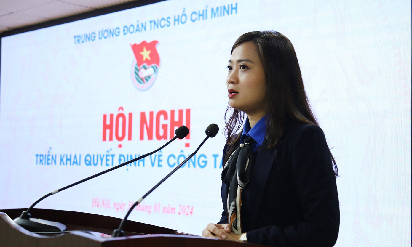 Chị Nguyễn Lưu Trà My phát biểu nhận nhiệm vụ mới tại hội nghị. Ảnh: Lâm Đăng Hải