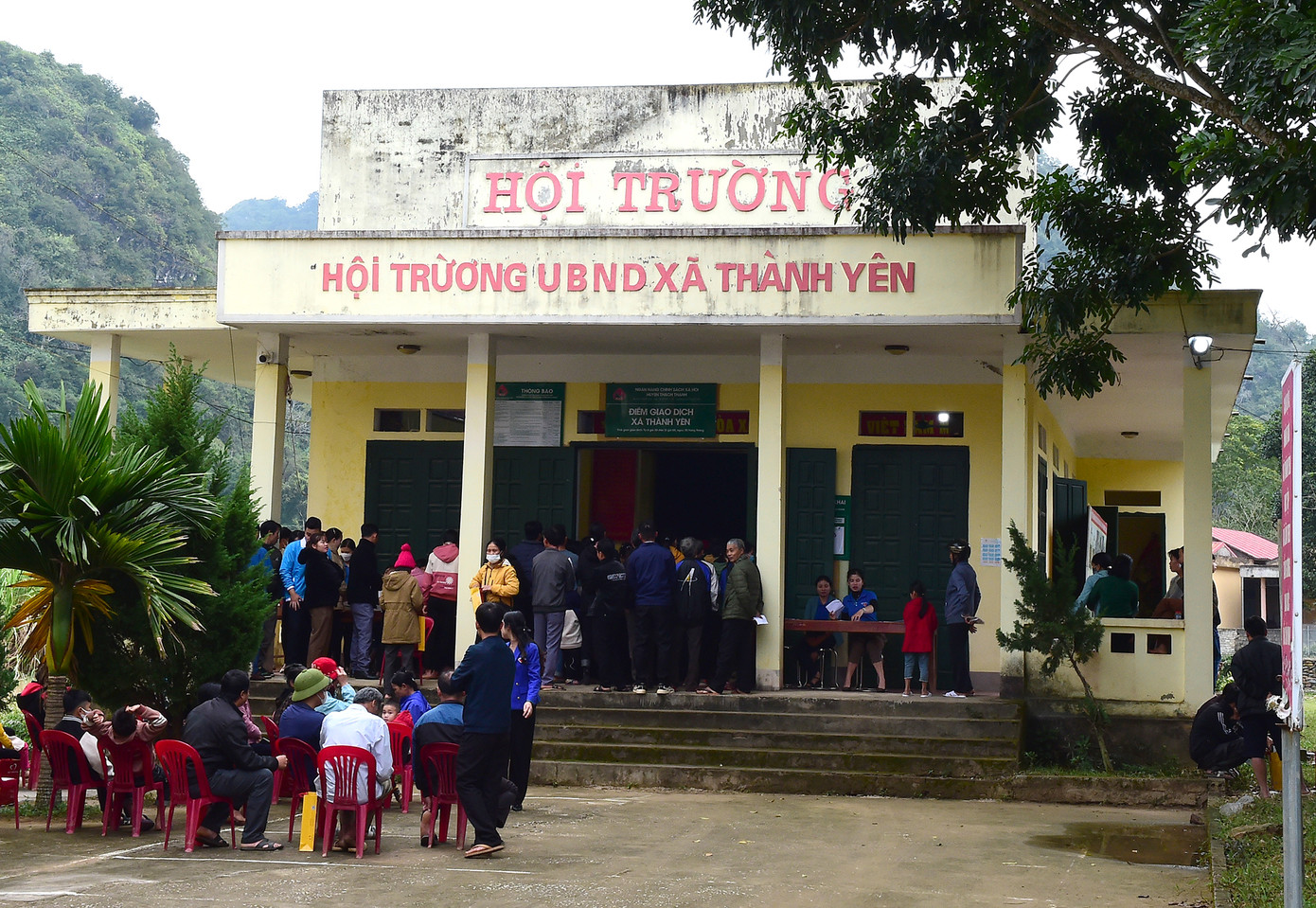 Chương trình tặng quà Tết tại huyện Thạch Thành. Ảnh: Xuân Tùng Chương trình tặng quà Tết tại huyện Thạch Thành. Ảnh: Xuân Tùng