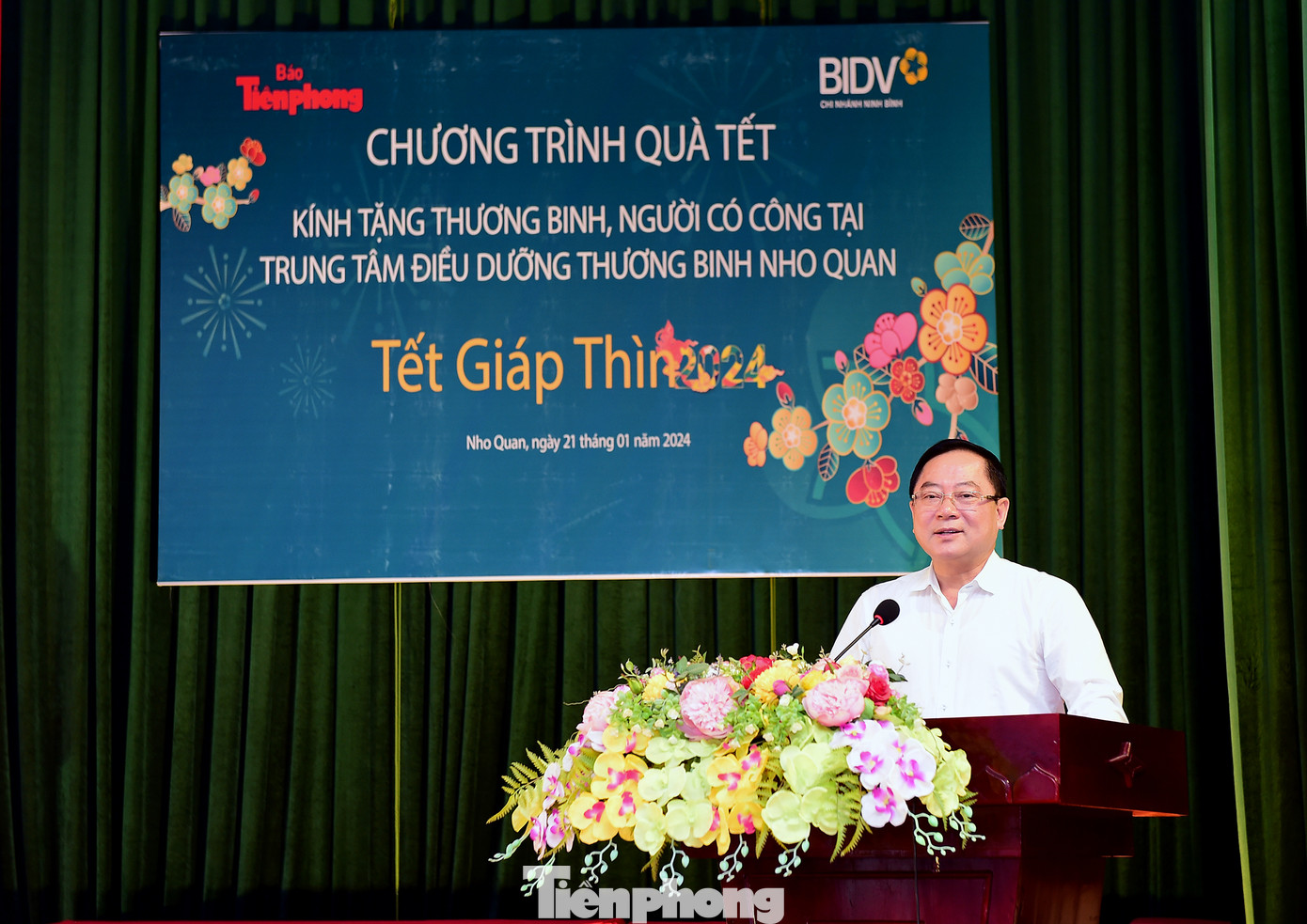 Nhà báo Lê Xuân Sơn phát biểu tại chương trình. Ảnh: Xuân Tùng