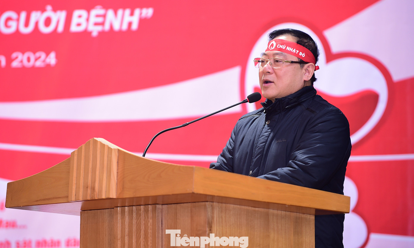 Nhà báo Lê Xuân Sơn - Tổng Biên tập báo Tiền Phong phát biểu tại chương trình. Ảnh: Xuân Tùng Nhà báo Lê Xuân Sơn - Tổng Biên tập báo Tiền Phong phát biểu tại chương trình. Ảnh: Xuân Tùng